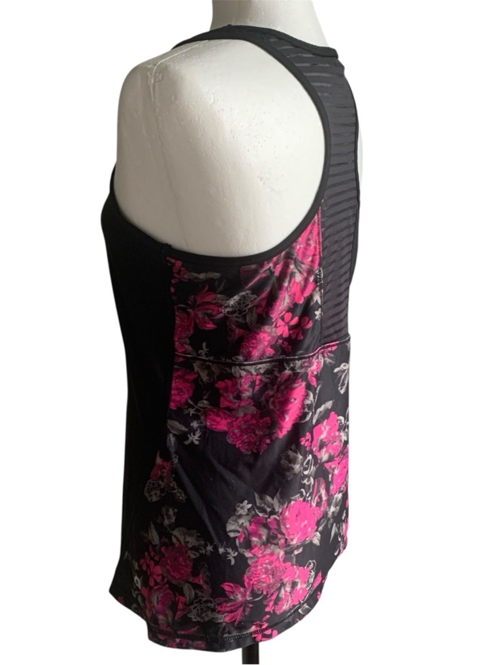 Sports Tunic Tank Gym Yoga Everyday Wear Black Floral Pink Size M - Picture 5 of 13